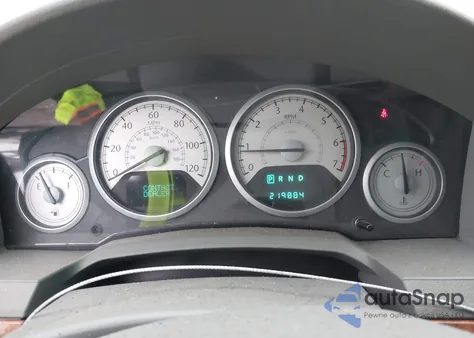 2008 Chrysler Town & Country Touring from USA, damaged, VIN 2A8HR54P38R709822